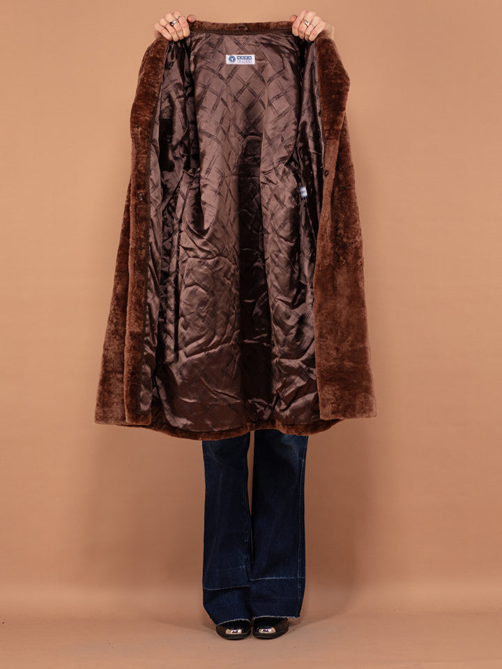 Vintage 70's Women Sheepskin Wool Coat in Brown - NorthernGrip