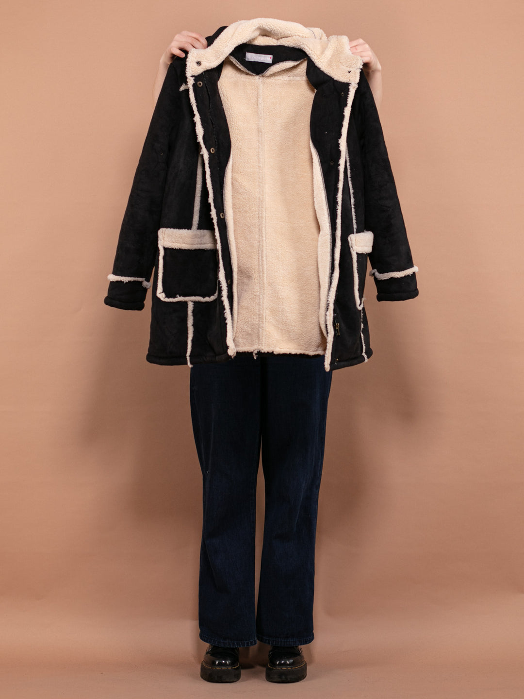 Vintage 90's Women Faux Sheepskin Coat in Black - NorthernGrip