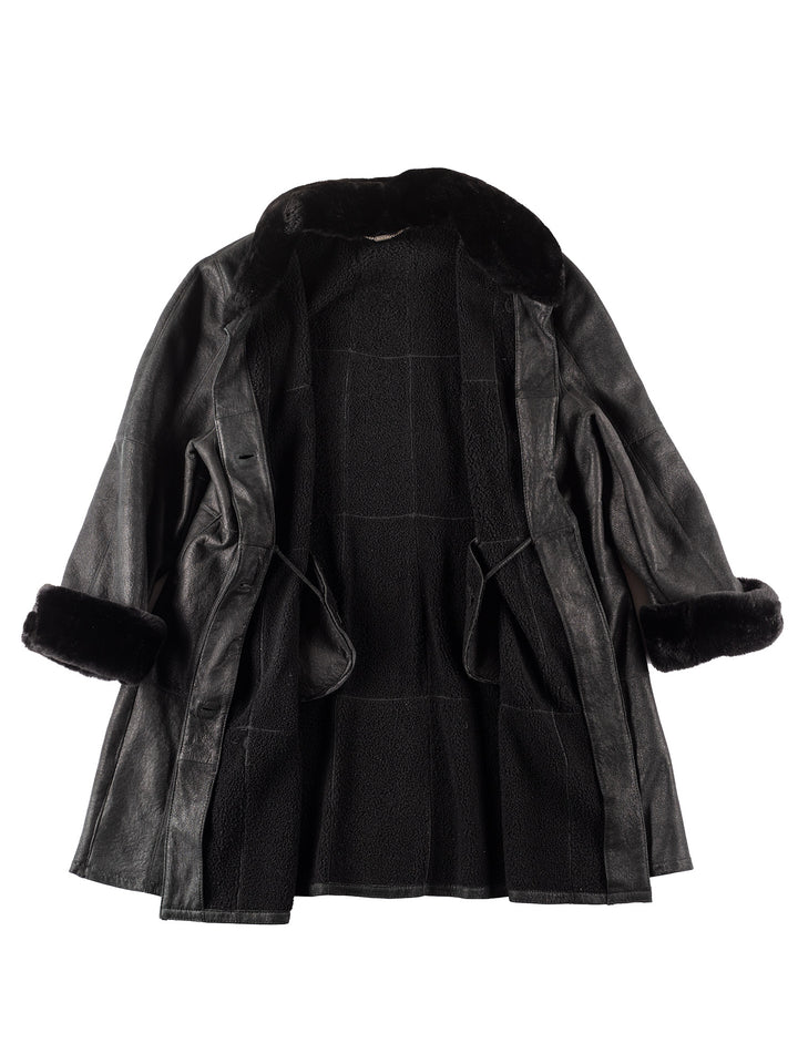 Vintage 90's Women Sheepskin Coat in Black