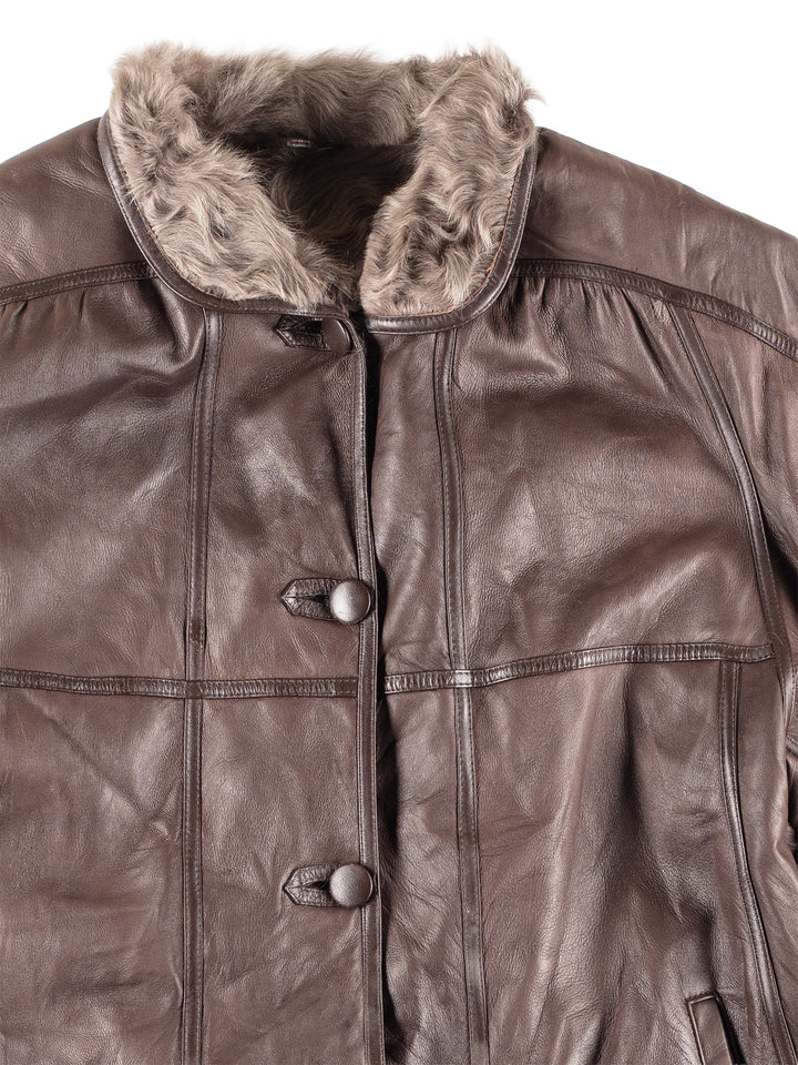 Vintage 90's Women Sheepskin Vest in Brown