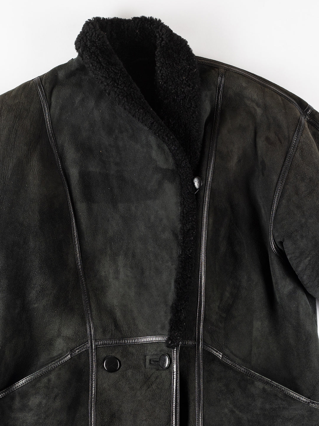 Vintage 80's Women Sheepskin Coat in BlackMN178