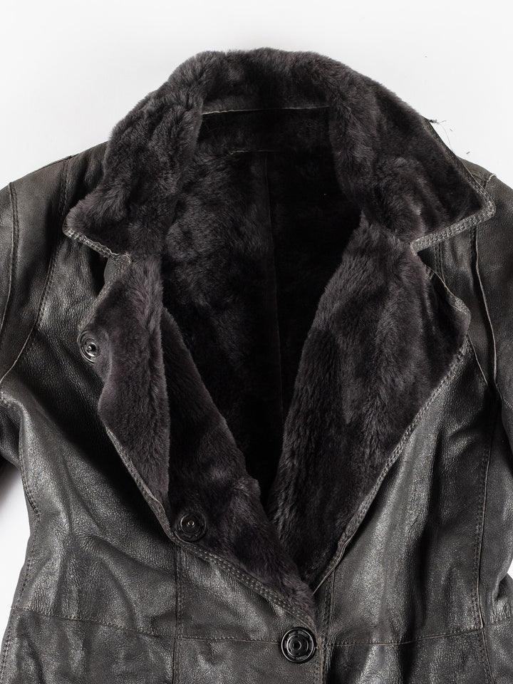 Vintage 70's Women Sheepskin Coat in GrayMN437