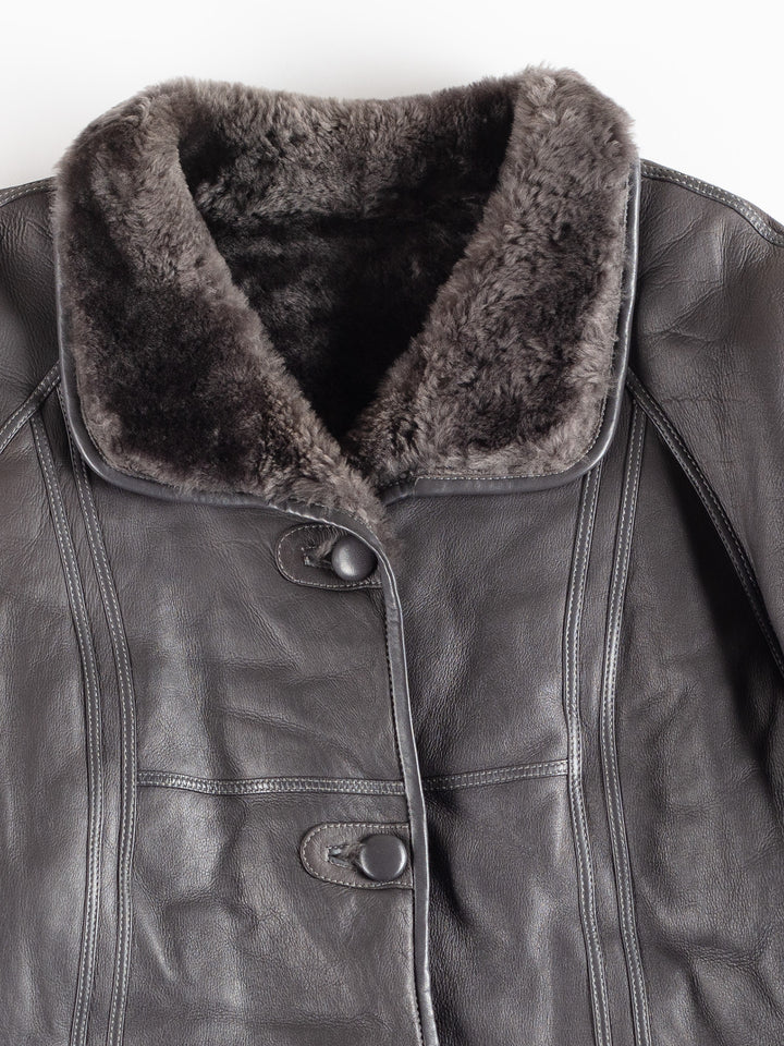 Vintage 00's Women Sheepskin Coat in Purple