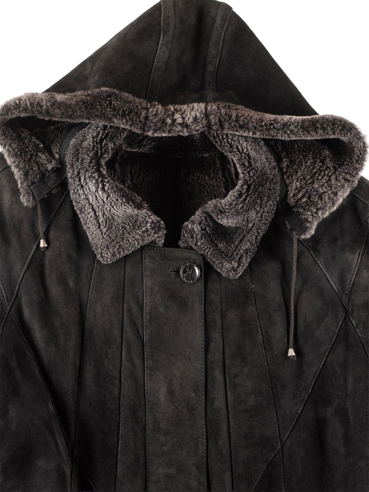 Vintage 90's Women Sheepskin Coat in Black