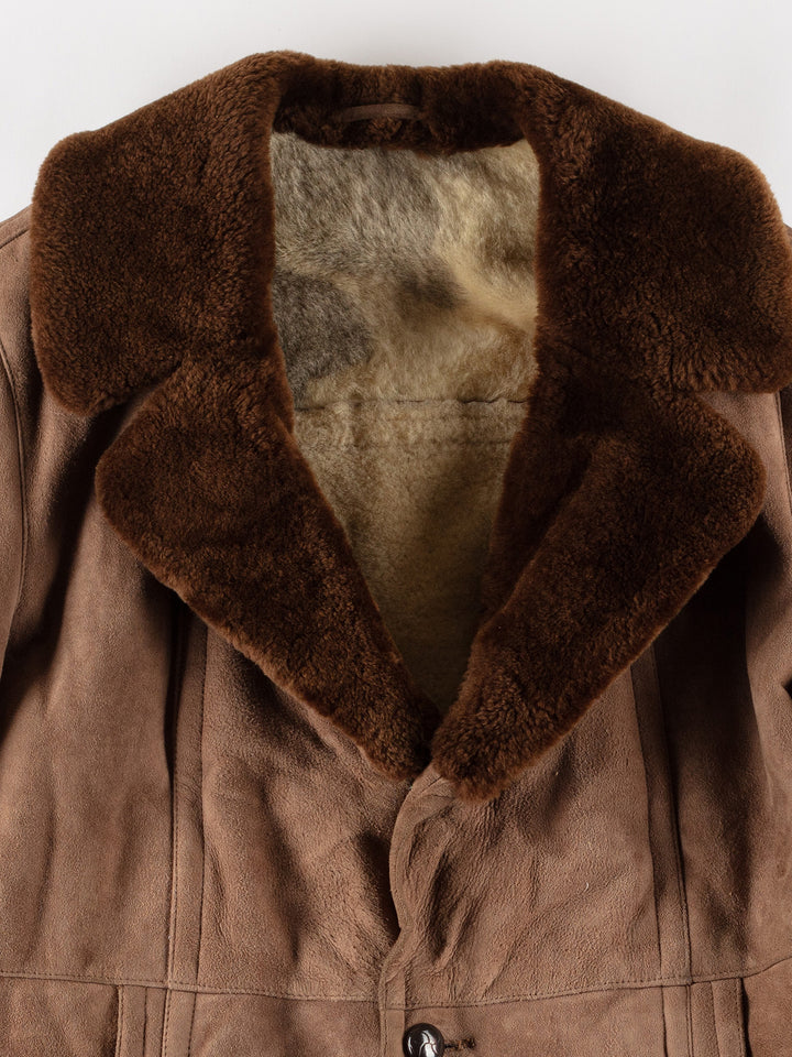 Vintage 80's Men Sheepskin Coat in BrownVN483