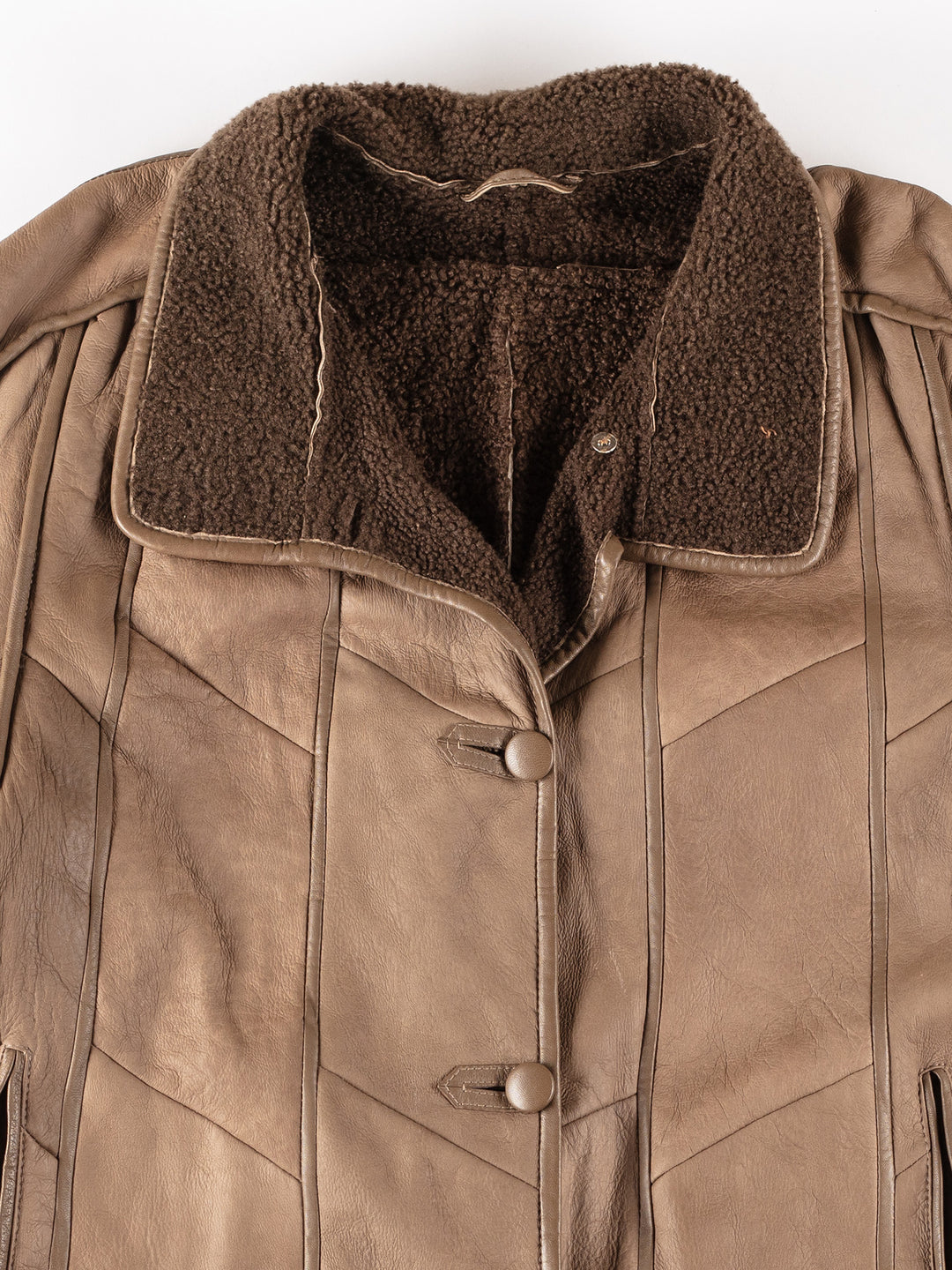 Vintage 90's Women Sheepskin Coat in BeigeMN211