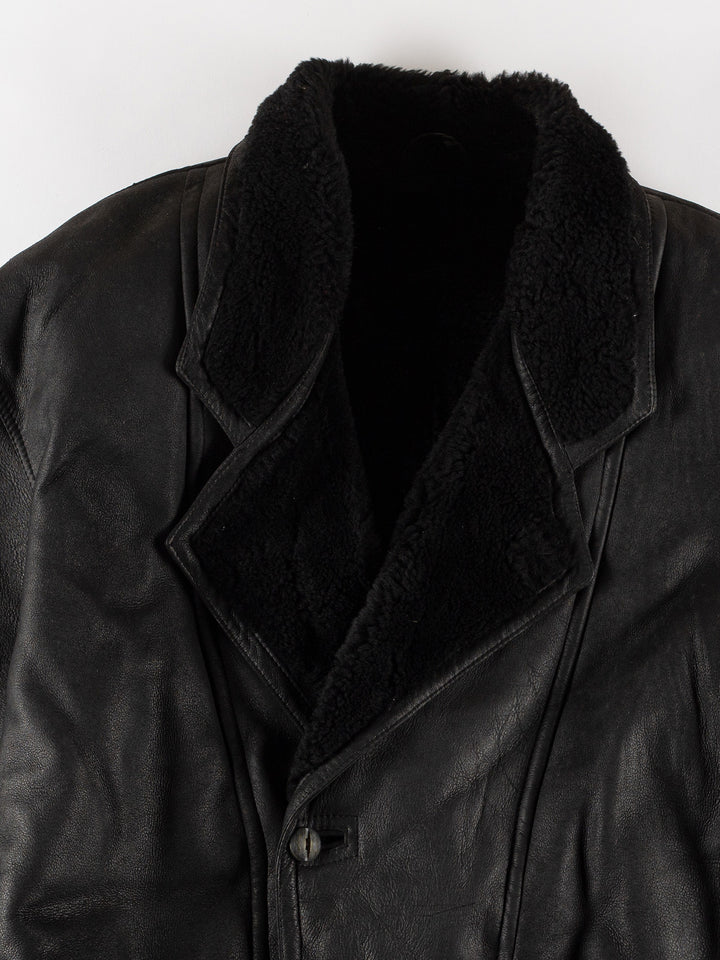 Vintage 80's Men Sheepskin Coat in BlackVN478