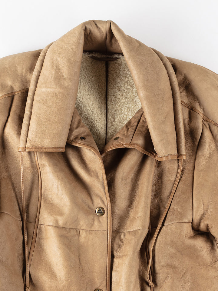 Vintage 80's Women Sheepskin Coat in BeigeMN168