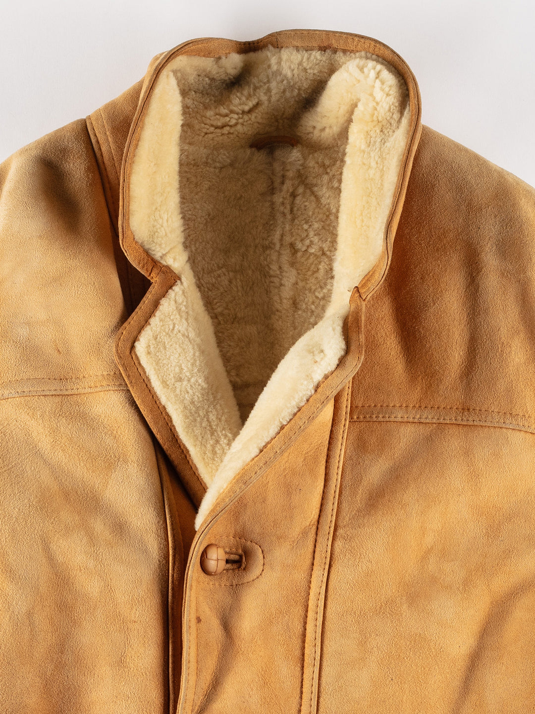 Vintage 80's Men Sheepskin Coat in BrownVN618
