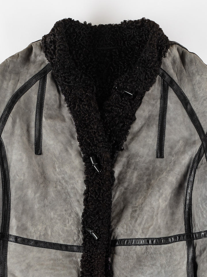Vintage 70's Women Sheepskin Coat in GrayMN634