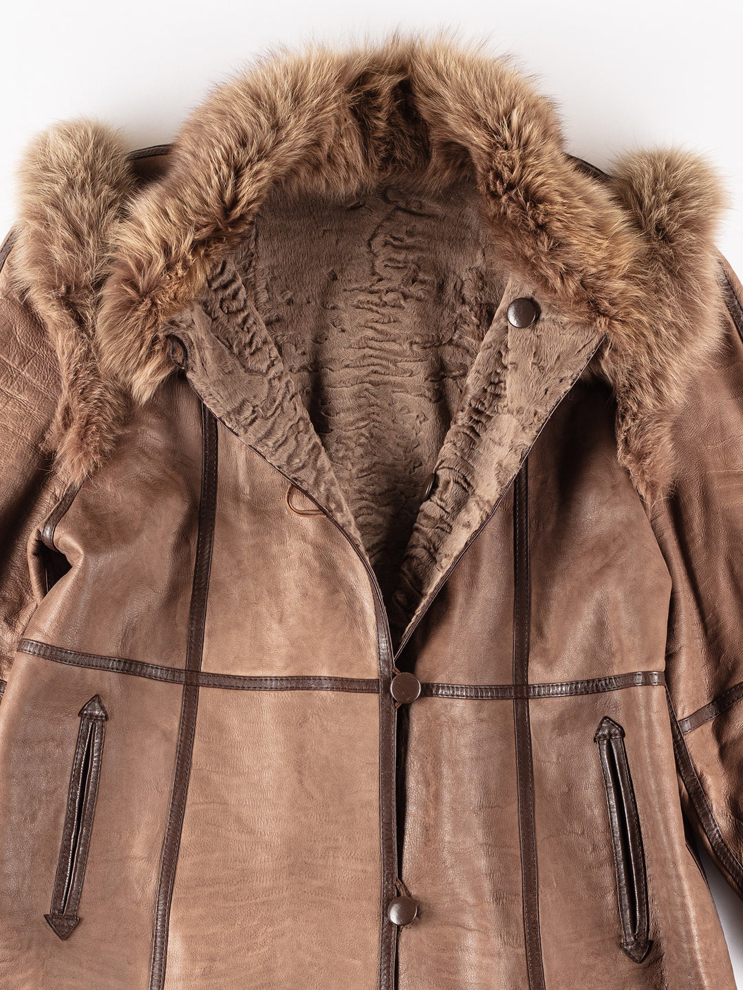Vintage 80's Women Sheepskin Coat in BrownMN217