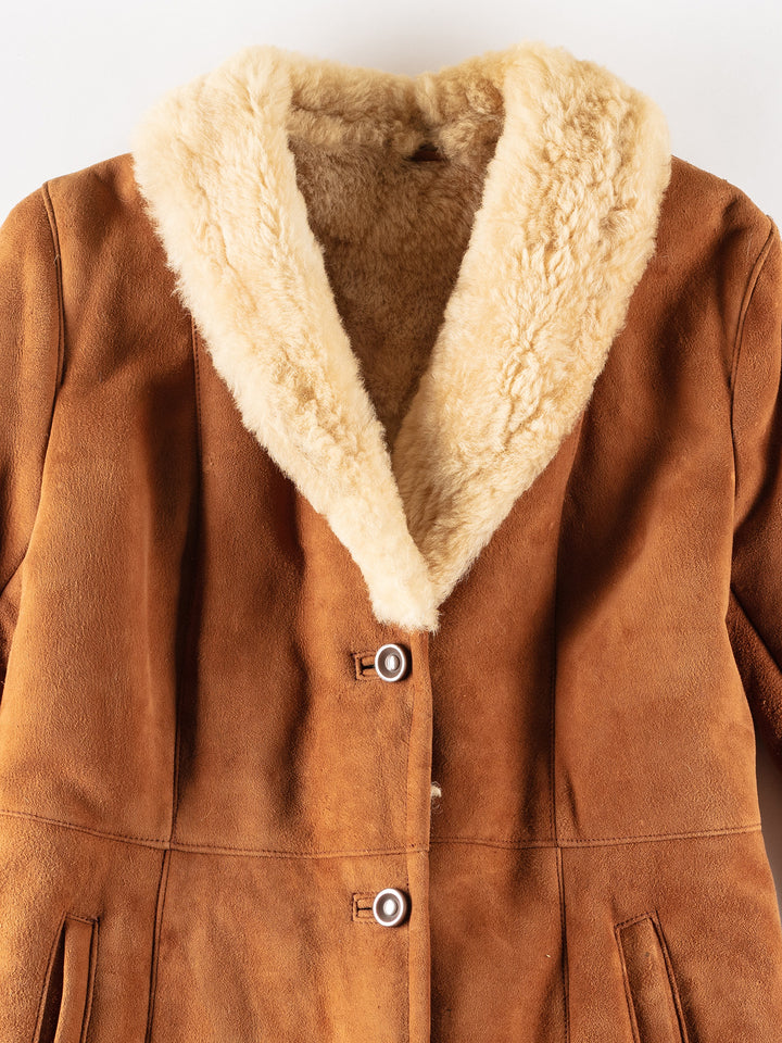 Vintage 70's Women Sheepskin Coat in BrownMN263