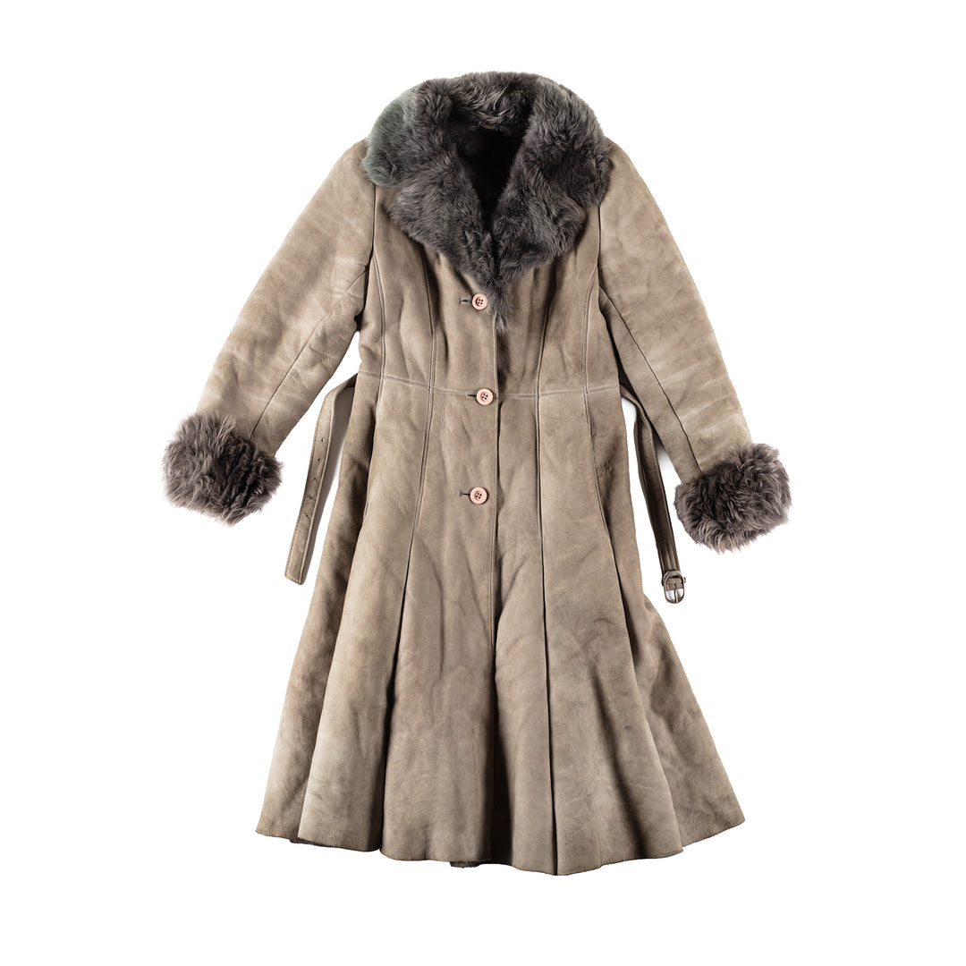 Vintage 70's Women Sheepskin Coat in GrayMN161