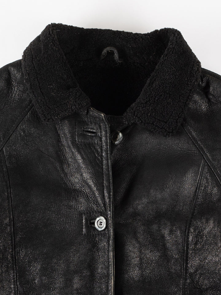 Vintage 90's Women Sheepskin Coat in BlackMN203