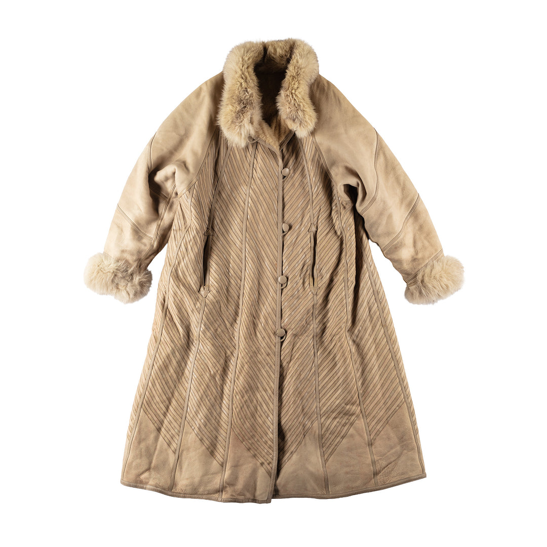 Vintage 90's Women Sheepskin Coat in Beige