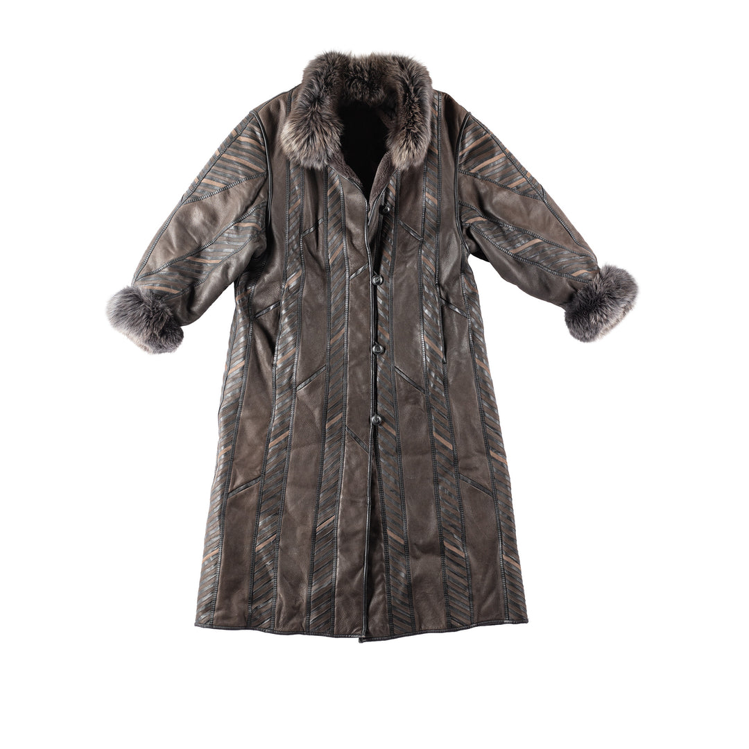 Vintage 90's Women Sheepskin Coat in Brown