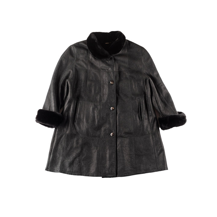 Vintage 90's Women Sheepskin Coat in Black