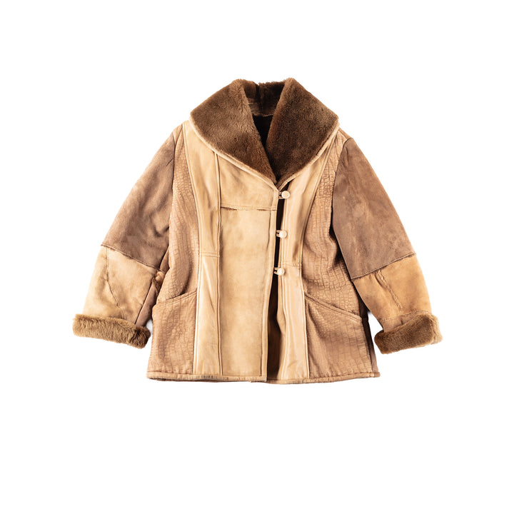 Vintage 80's Women Sheepskin Coat in Brown