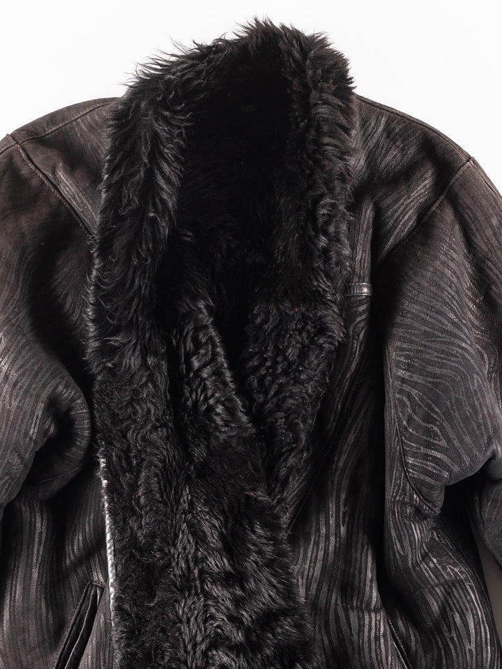 Vintage 00's Women Sheepskin Coat in Black