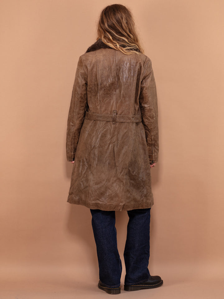 Vintage 90's Women Distressed Leather Coat in Brown - NorthernGrip