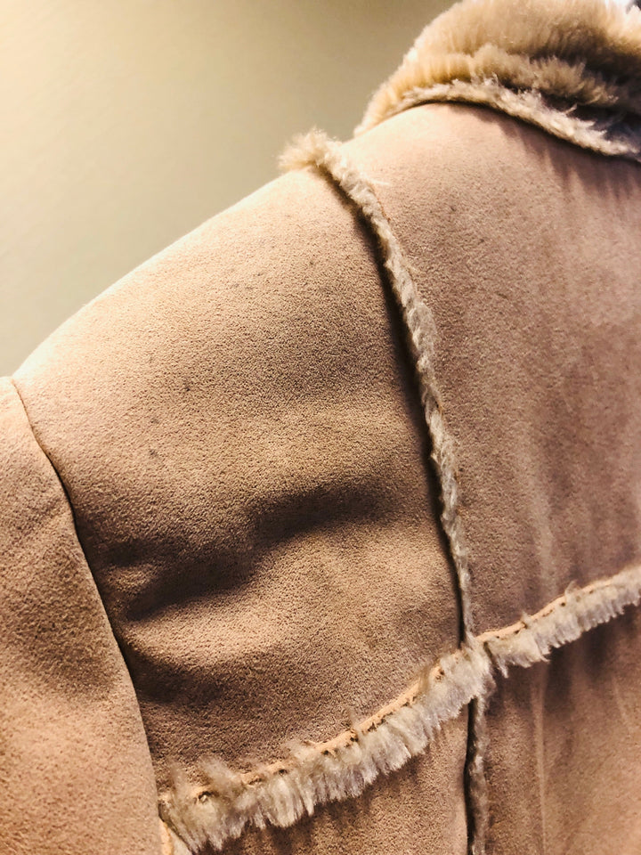 Vintage 90's Women Faux Sheepskin Coat in Beige - NorthernGrip