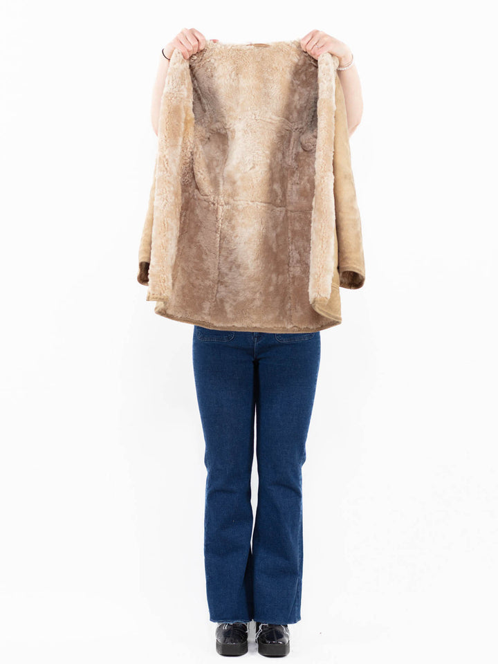 Vintage 90's Women Sheepskin Coat in Beige