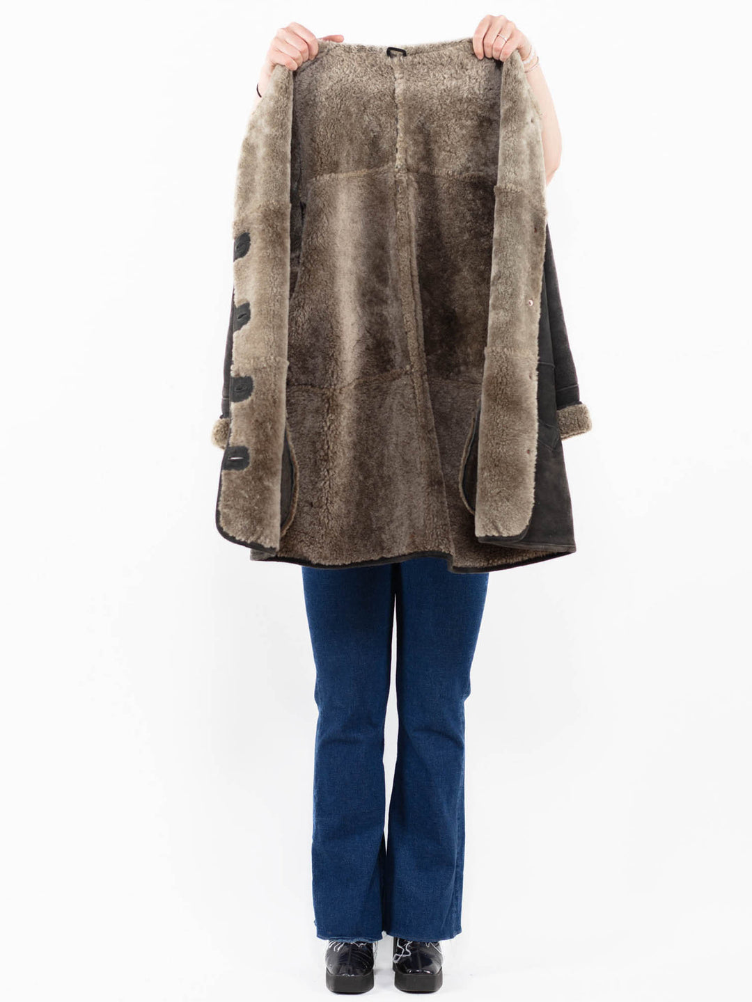 Vintage 90's Women Oversized Sheepskin Coat in Gray