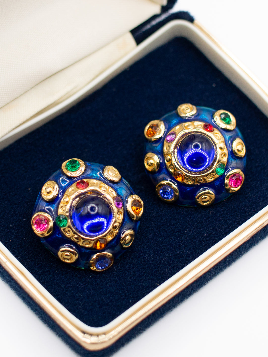 Vintage 80's Clip-on Earrings in Blue