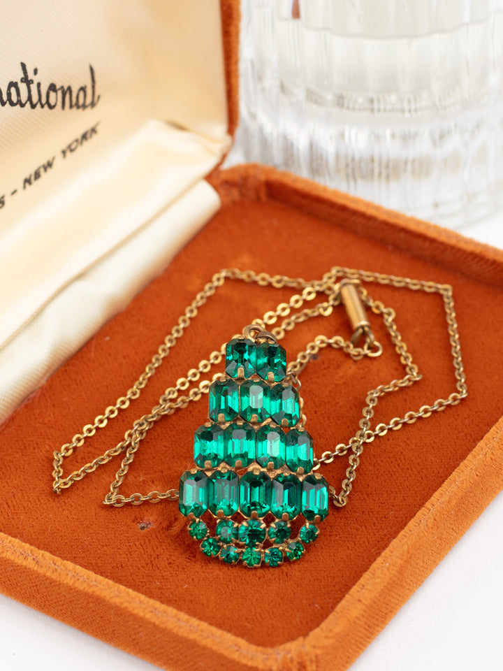 Vintage 30s Emerald Green Pendant Necklace on RG Signed Gold-Tone Chain