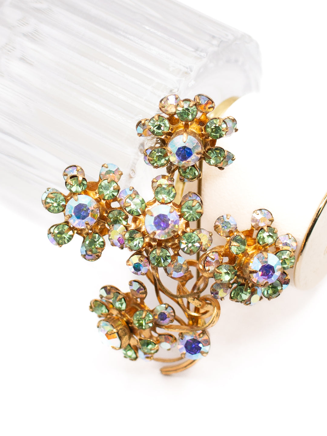 Vintage 50's Brooch in Gold