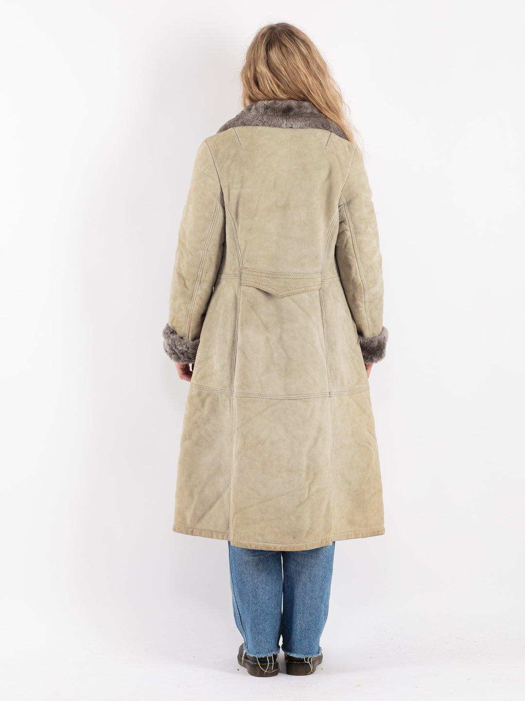Vintage 70's Women Sheepskin Coat in Beige