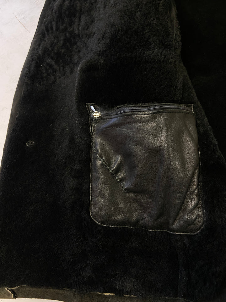 Vintage 90's Men Sheepskin Shearling Coat in Black - NorthernGrip