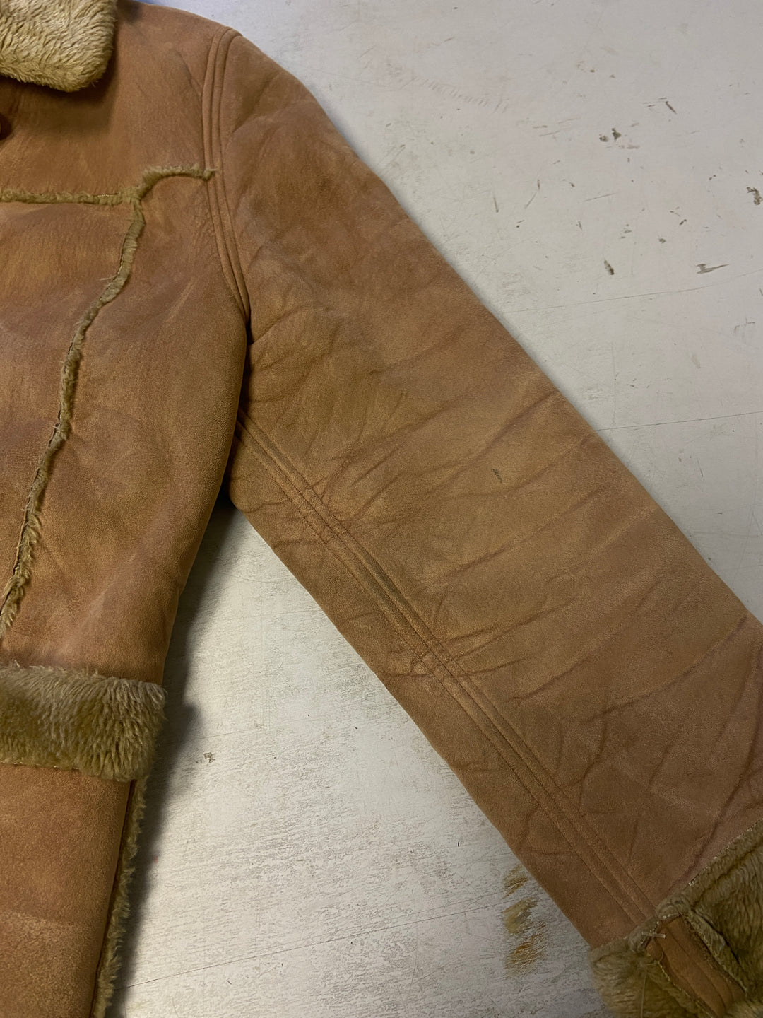 Vintage 90's Women Faux Sheepskin Coat in Beige - NorthernGrip
