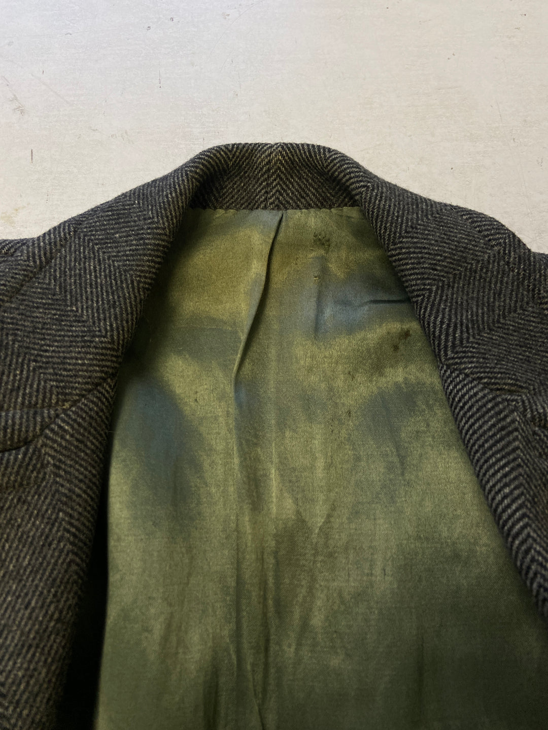 Vintage 90's Men Wool Blend Coat in Gray - NorthernGrip