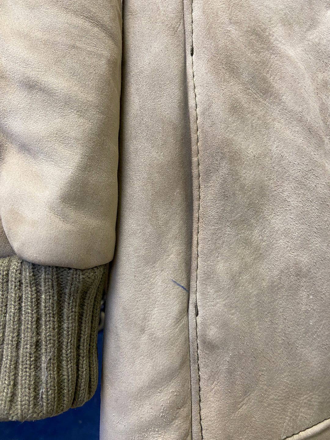 Vintage 70's Women Sheepskin Coat in Beige