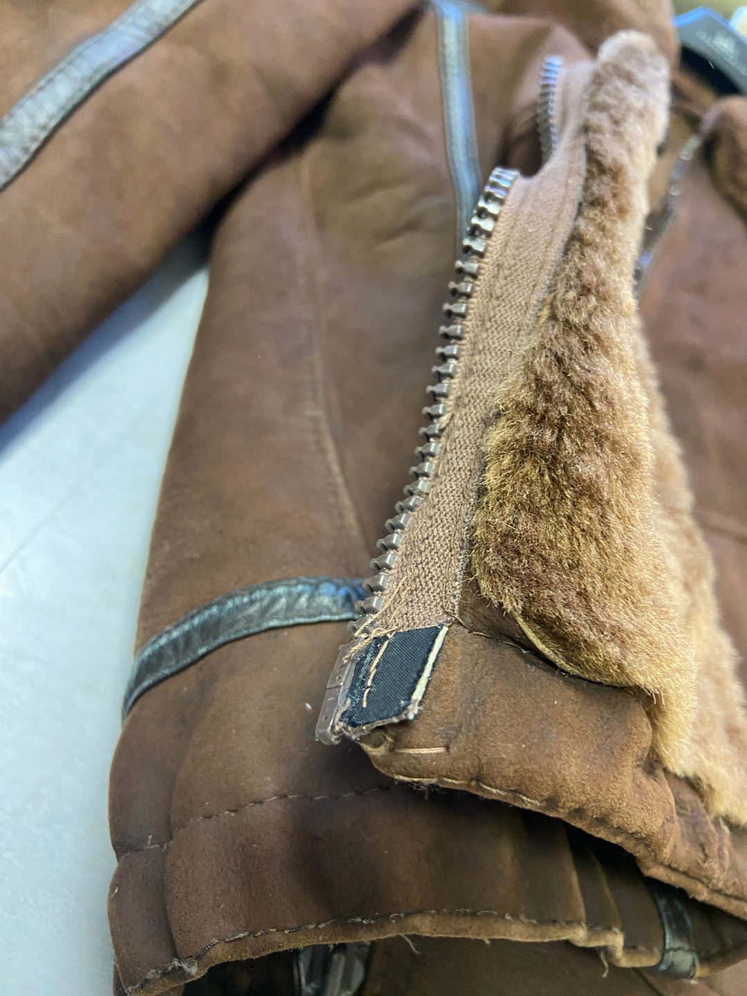 Vintage 90's Women Sheepskin Jacket in Brown