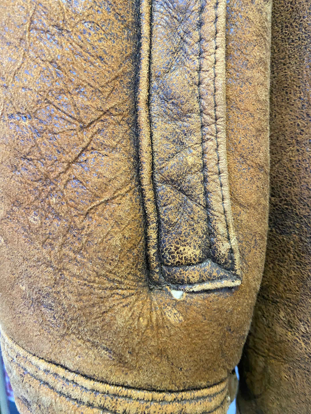 Vintage 80's Men Sheepskin Jacket in BrownZ191