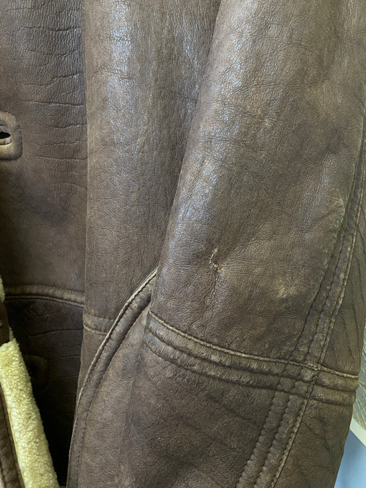 Vintage 80's Men Sheepskin Coat in BrownZ221
