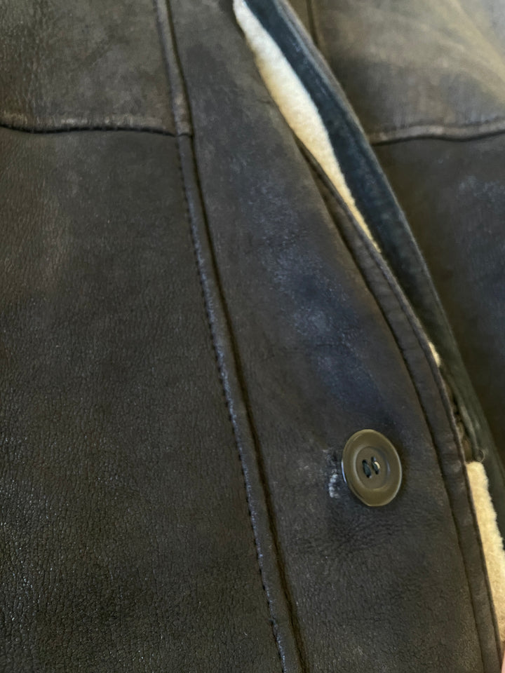 Vintage 90's Men Sheepskin Coat in BrownZ256