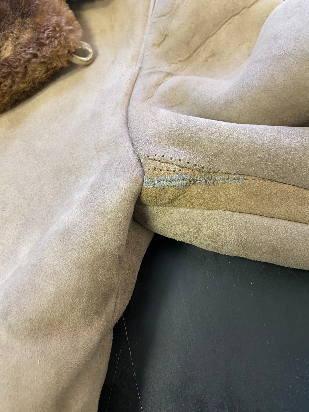 Vintage 70's Men Sheepskin Coat in BeigeZ551