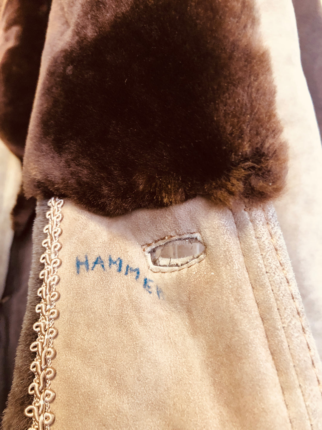 Vintage 70's Men Sheepskin Suede Coat in Beige - NorthernGrip