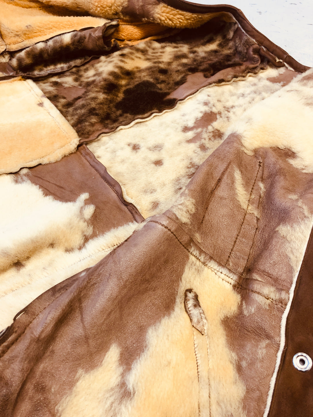 Vintage 70's Women Western Suede Sheepskin Jacket in Brown - NorthernGrip