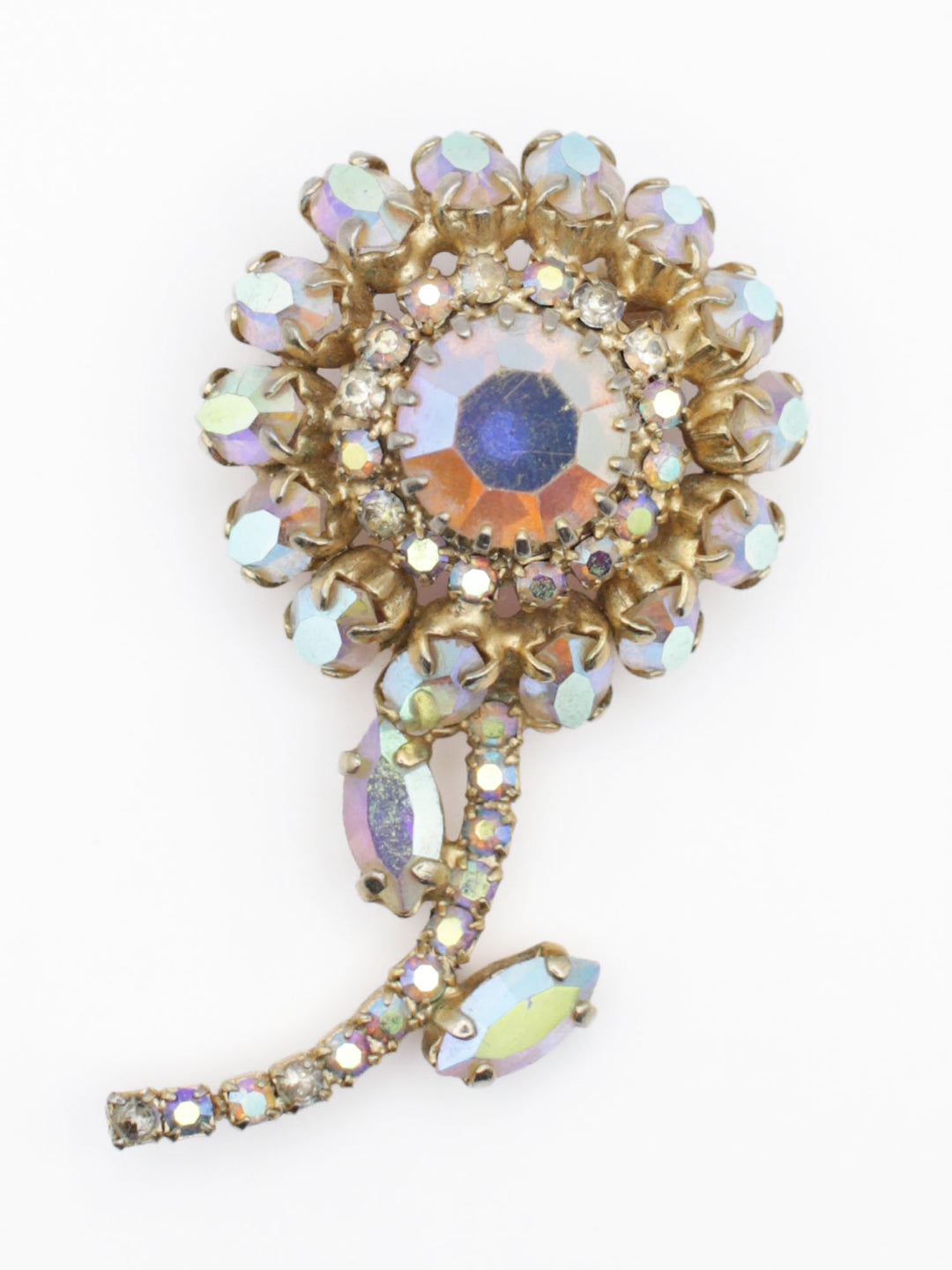 Vintage Brooch in Gold