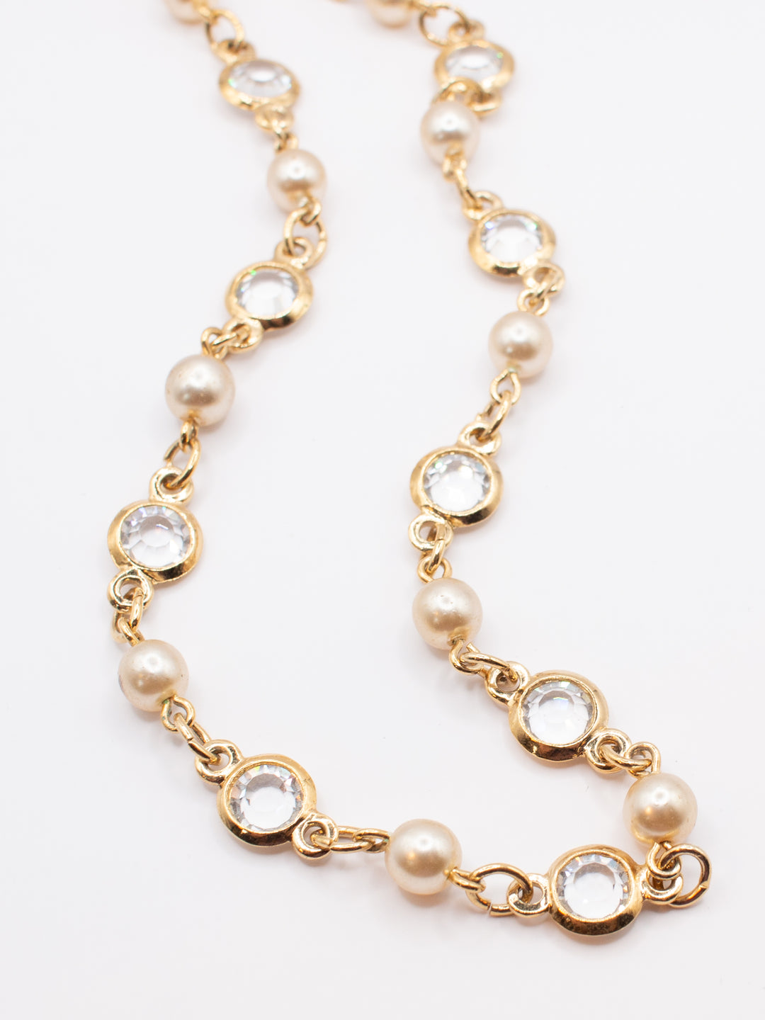Vintage 90's Necklace in Gold