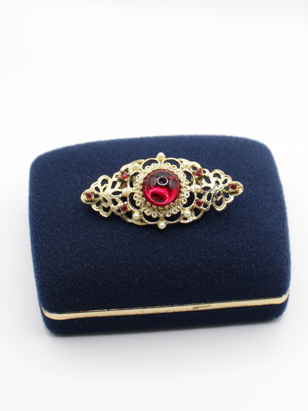 Vintage 60's Brooch in Red