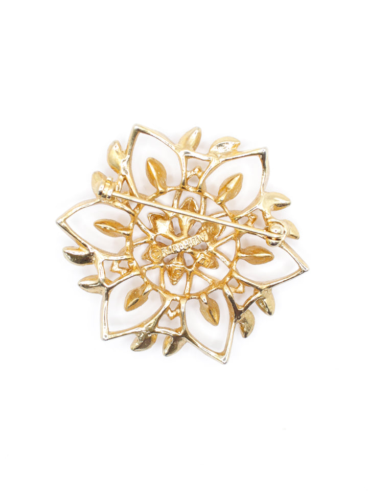 Vintage 60's Brooch in Gold