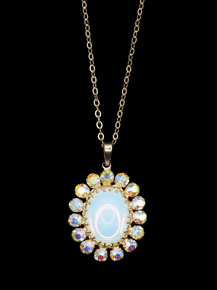 Vintage 60's Necklace in Gold