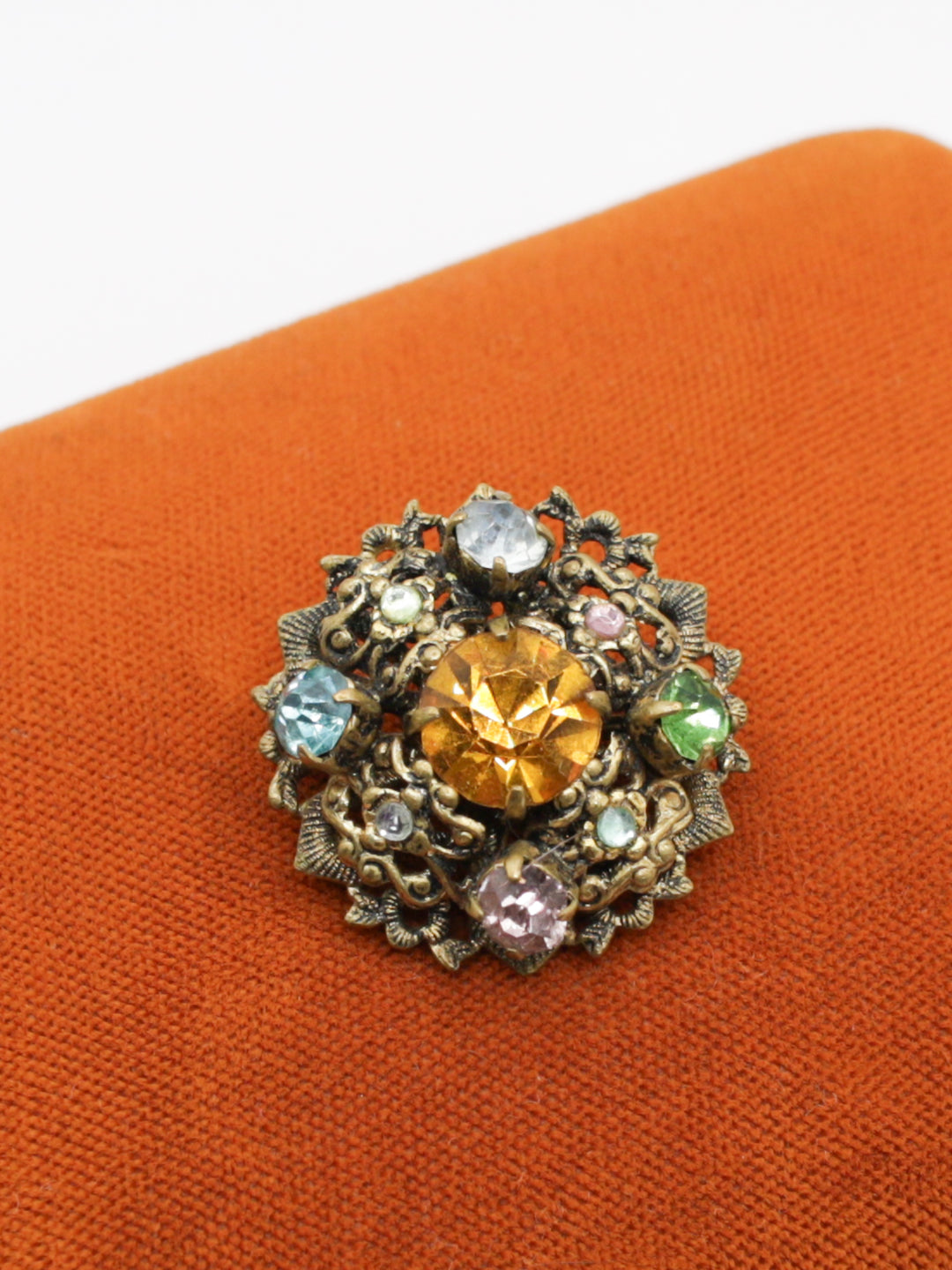 Vintage 50's Brooch in Multi