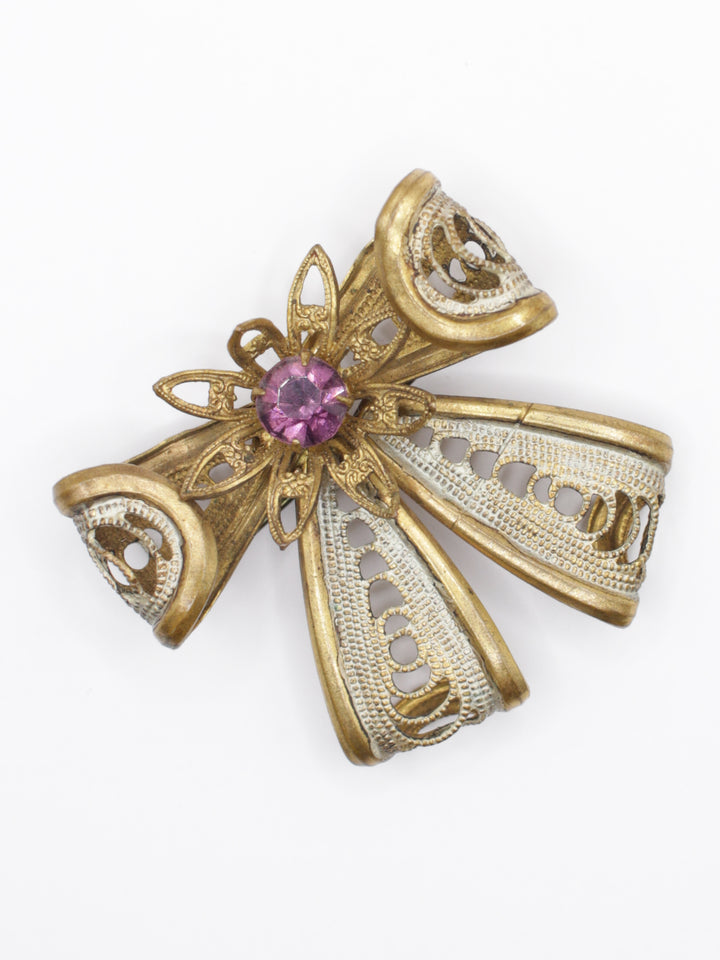 Vintage 50's Brooch in Gold
