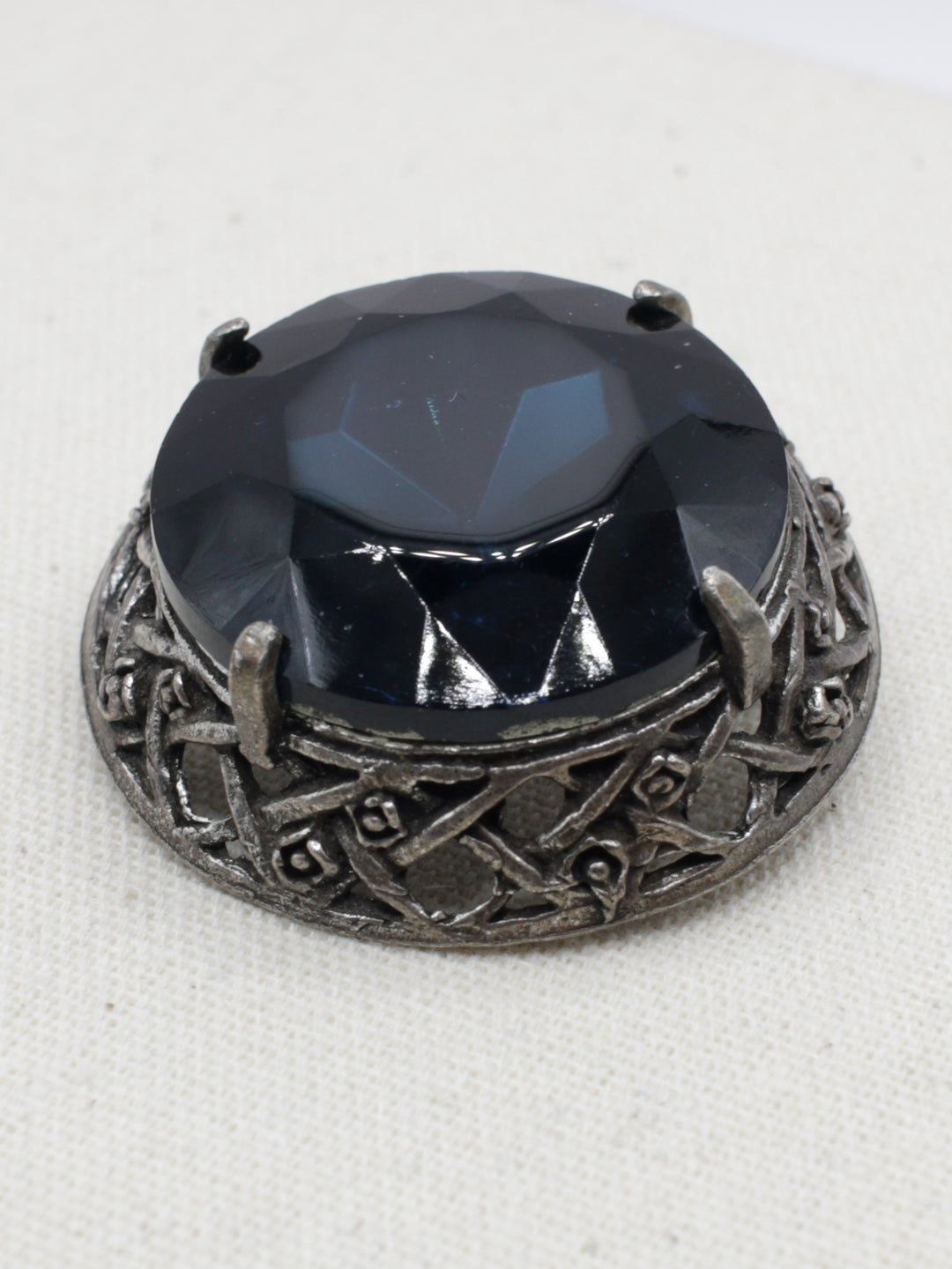 Vintage 60's Brooch in Silver
